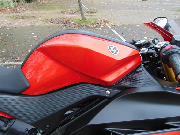 Yamaha YZFR125 ABS 2016 Supersport full power learner 125 Akrapovic Exaust FSH 