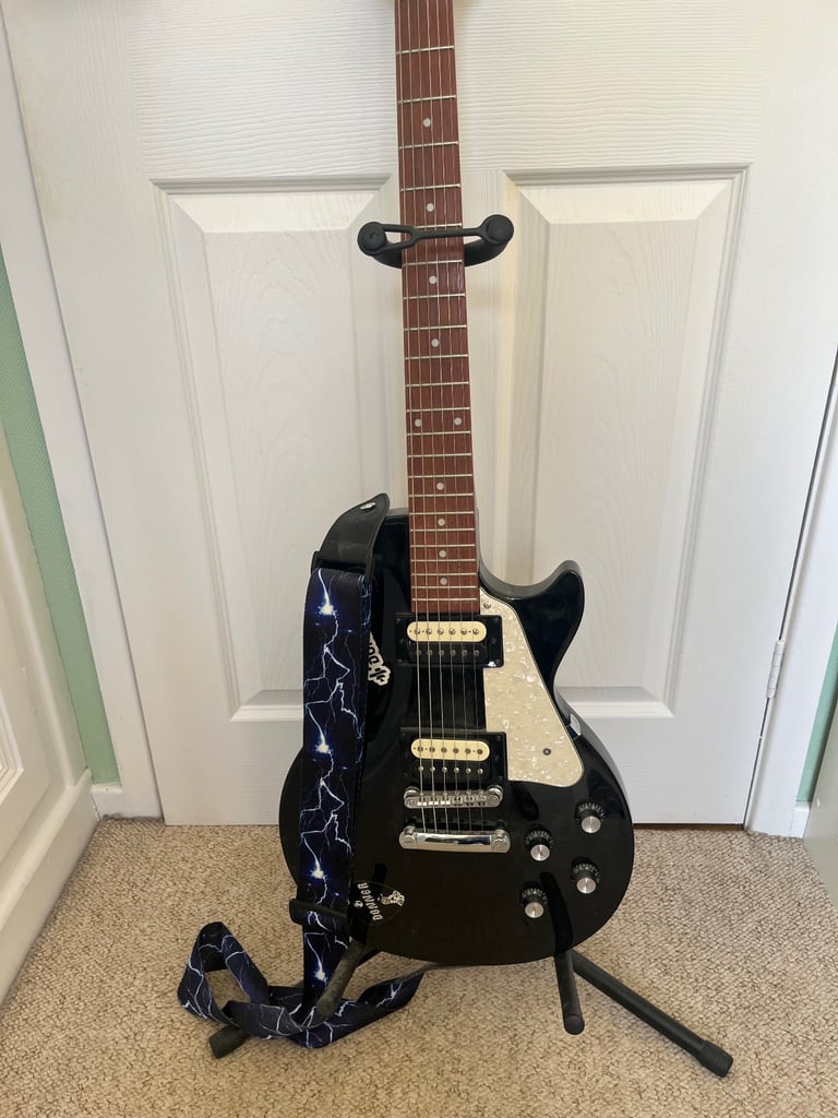 Gibson Epihone Les Paul studio LT plus accessories 