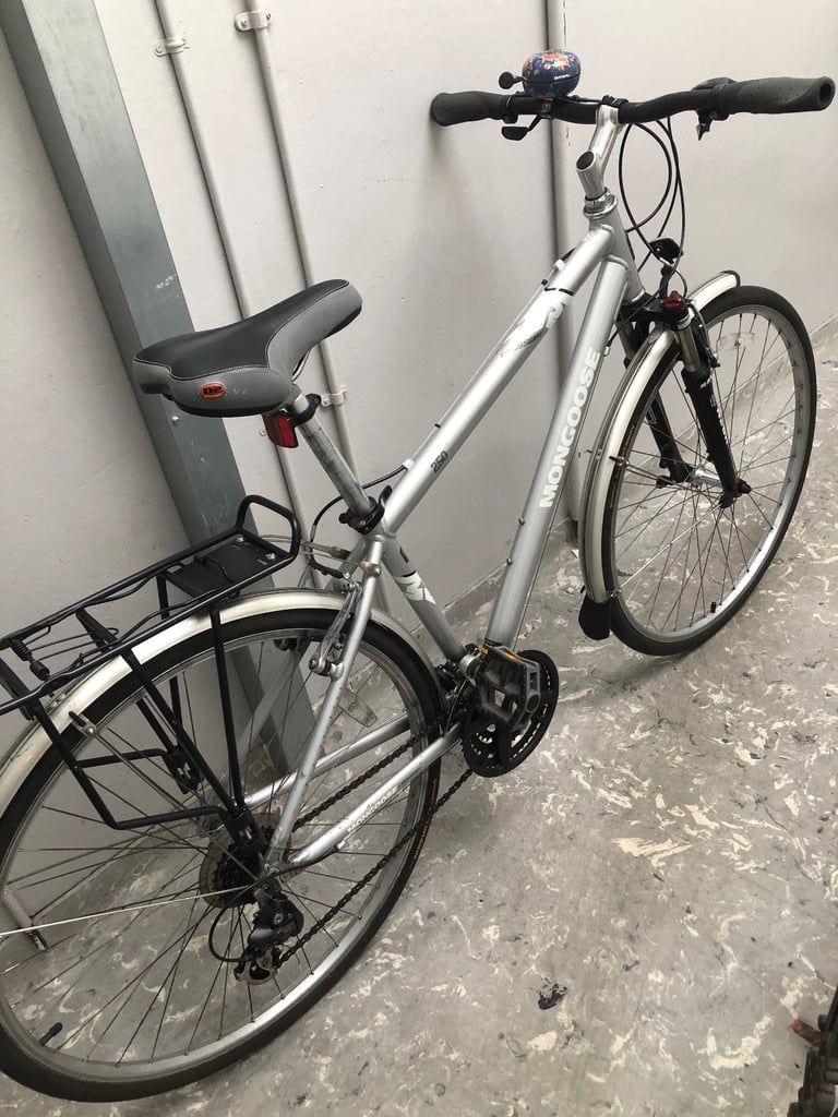 image for Mongoose hybrid 700c
