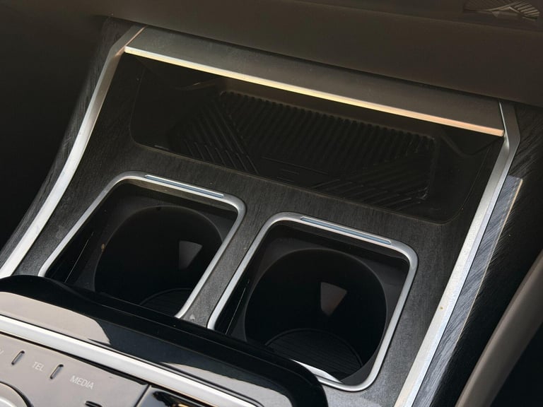2025 BMW 7 Series 3.0 750e 22.1kWh Excellence Saloon 4dr Petrol Plug-in Hybrid Auto xDrive Eu SAL...