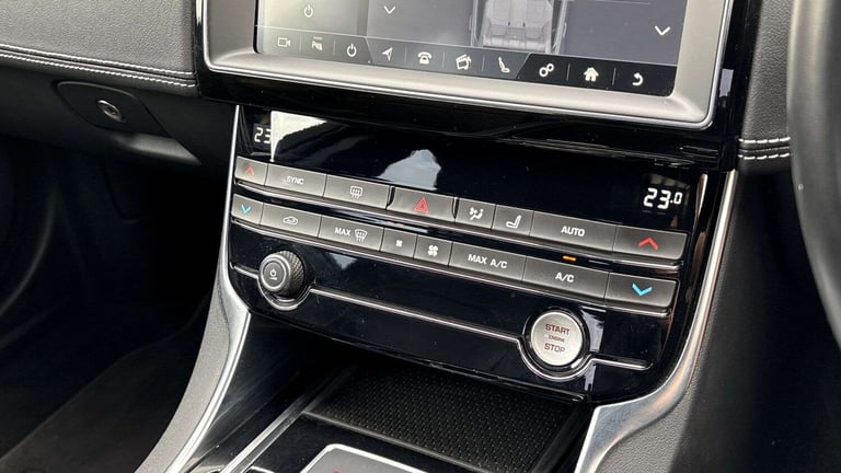  Jaguar XE 2.0 Ingenium R-Sport 4dr Auto Saloon Petrol Automatic