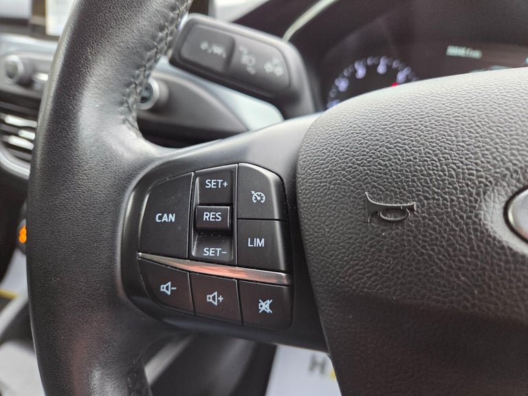 2020 Ford Focus 1.0T EcoBoost Active Auto Euro 6 (s/s) 5dr Petrol