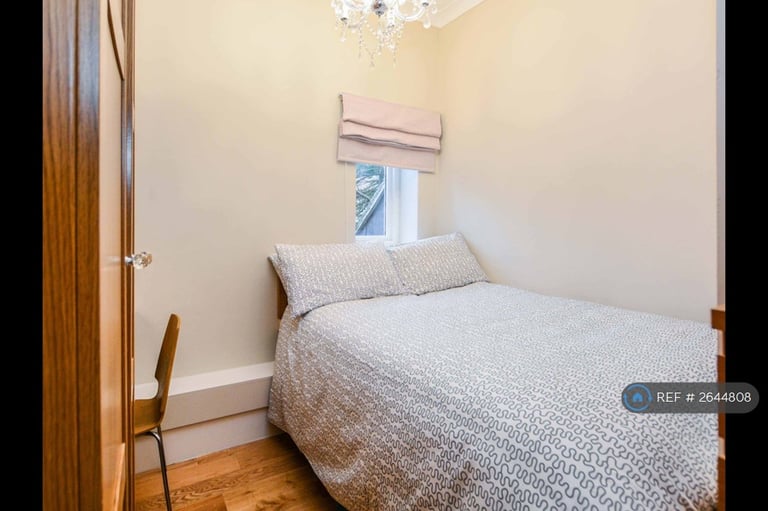 2 bedroom flat in Wetherby Road, Leeds, LS8 (2 bed) (#2644808)