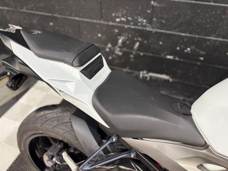 2014 64 BMW S 1000 R FINANCE SPECIALISTS APPLY NOW
