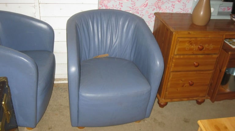 image for MODERN BLUE LEATHERETTE 'TUB' CHAIR. 2 MATCHING AVAILABLE £20 EACH. DELIVERY AVAILABLE