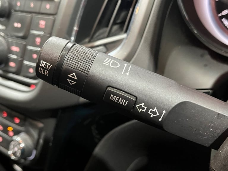 2014 Vauxhall Zafira Tourer 2.0 CDTi SRi MPV 5dr Diesel Manual Euro 5 (130 ps) MPV Diesel Manual