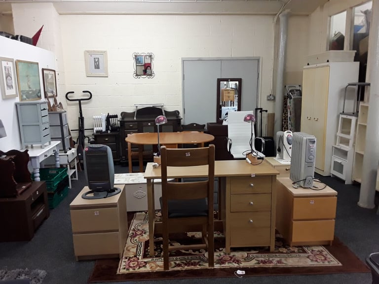 Heavy mirrored glass sideboard Copley Mill Low Cost Moves 2nd Hand Furniture STALYBRIDGE SK15 3DN