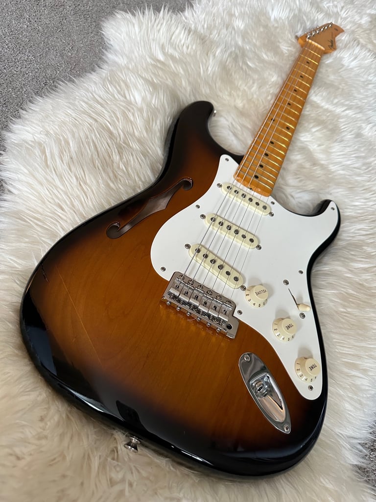 Fender Stratocaster Thinline - Eric Johnson US Artist Series - Mint!