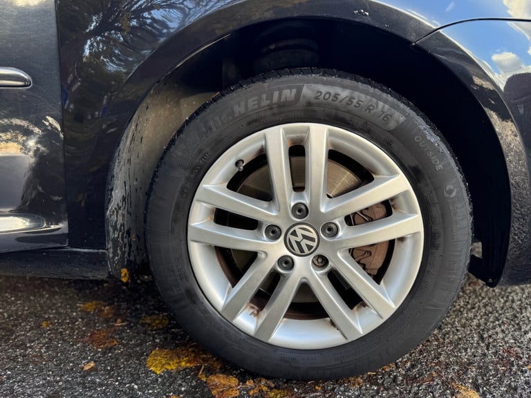 2011 Volkswagen Touran 2.0 TDI SE 5dr DSG MPV Diesel Automatic