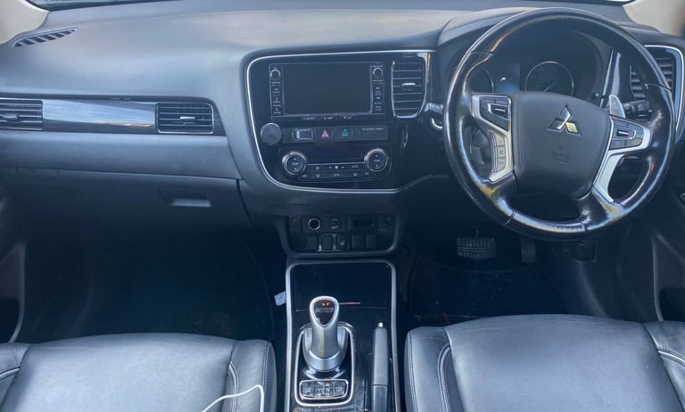 Mitsubishi, OUTLANDER, Estate, 2015, Other, 1998 (cc), 5 doors