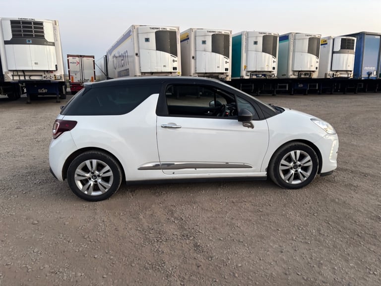 2013 Citroen DS3 1.6 e-HDi Airdream DStyle 3dr HATCHBACK Diesel Manual - Image 2