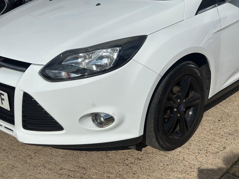  Ford Focus 1.0T EcoBoost Zetec Euro 5 (s/s) 5dr Petrol Manual
