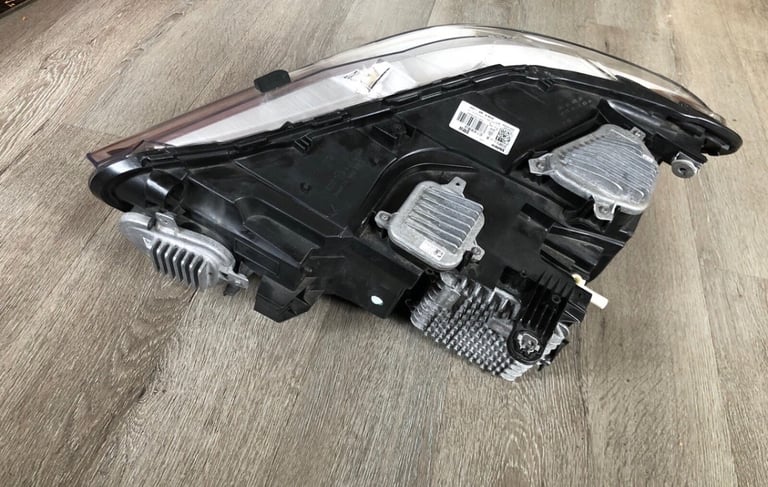 BMW X2 2019-2024 F39 DRIVER SIDE COMPLETE LIGHT 90169874