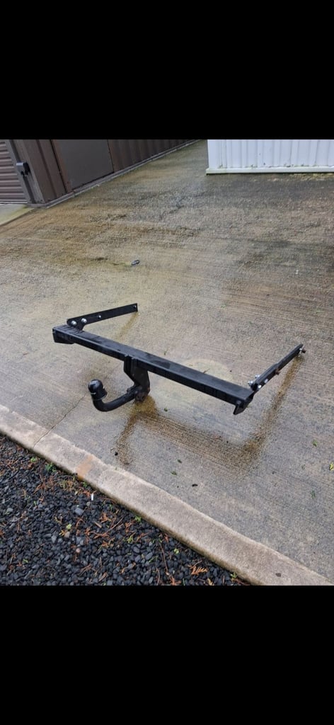Ford Kuga tow bar