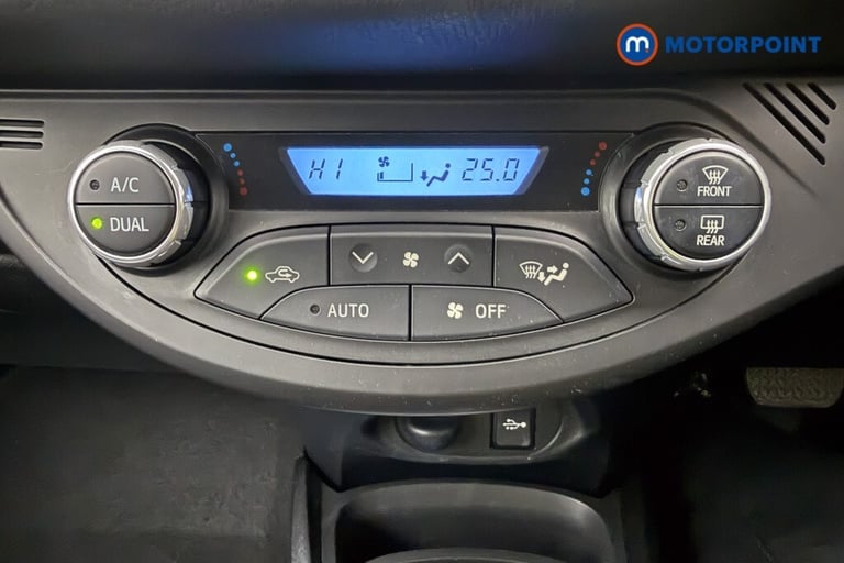 2020 Toyota Yaris 1.5 Hybrid Y20 5dr CVT [Bi-tone] HATCHBACK PETROL/ELECTRIC Automatic