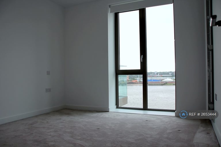 2 bedroom flat in Nautical Drive, London, E16 (2 bed) (#2653444)