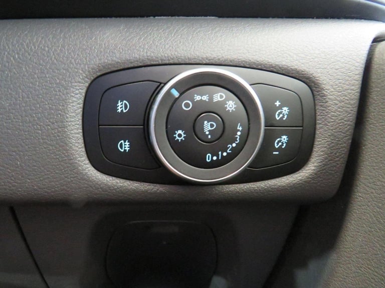 FORD TRANSIT CUSTOM 300 Limited Camper Van - Day Van - Motohome Black Manual Die