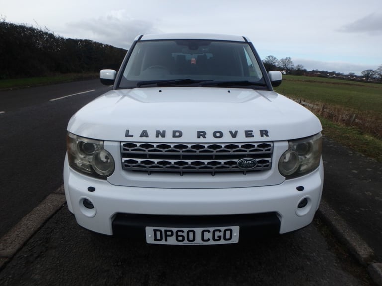 2011 Land Rover Discovery 4  5.0 V8 Petrol Automatic ... 7 Seater 4x4 Petrol Automatic