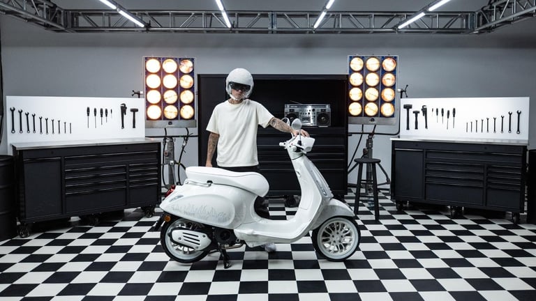 Piaggio Vespa 125cc Scooter JUSTIN BIEBER LIMITED EDITION 