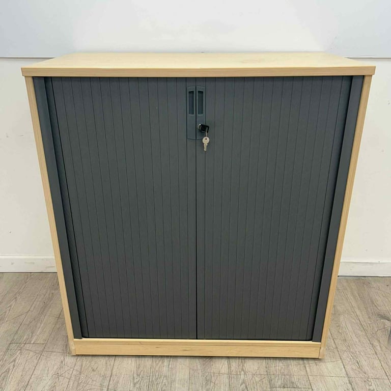 ♻️Used Office Furniture! Chairs and Table, desks, chairs and much more! Delivery Nationwide 🚚