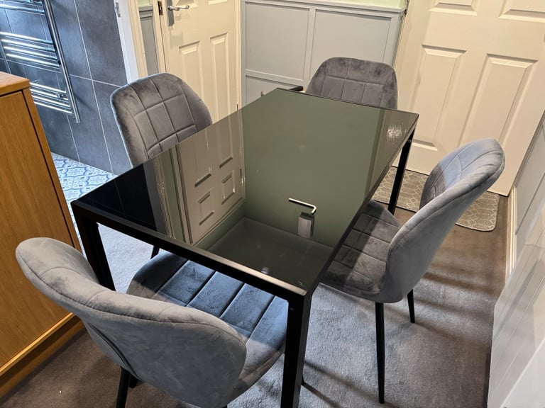 Dining Table and Chairs 