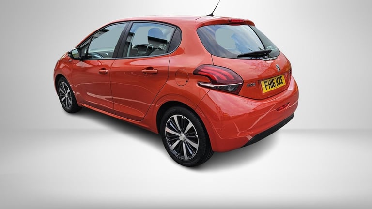 2016 Peugeot 208 1.2 PureTech XS-White 5dr HATCHBACK PETROL Manual