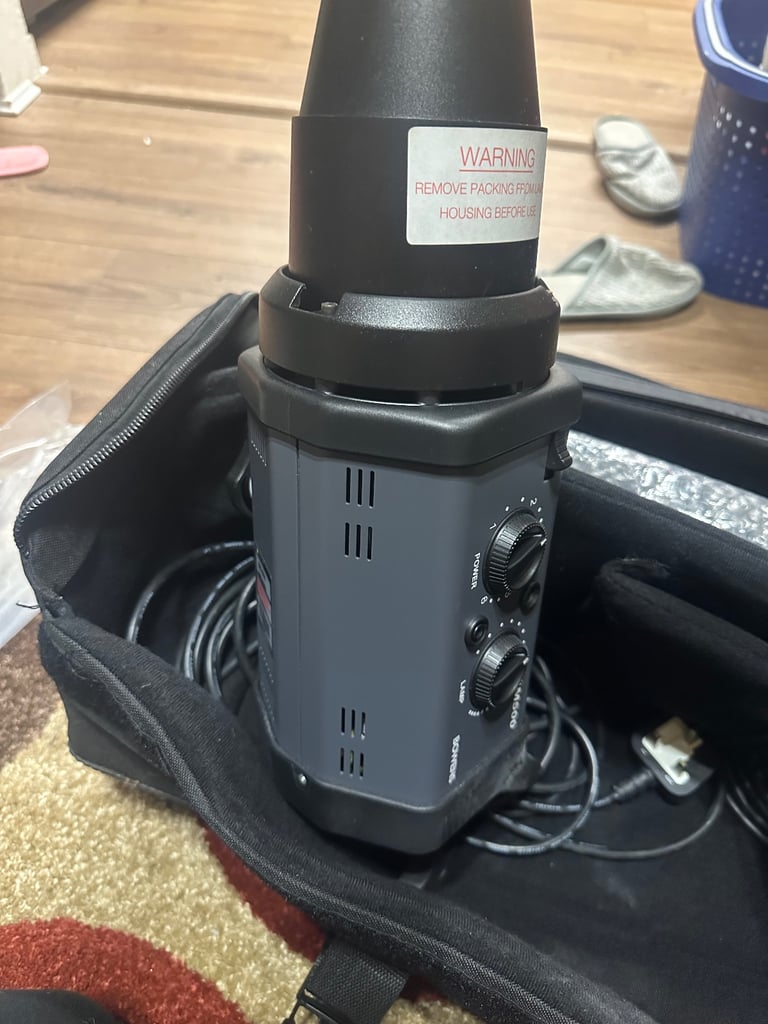 Bowen light set with all accessories 