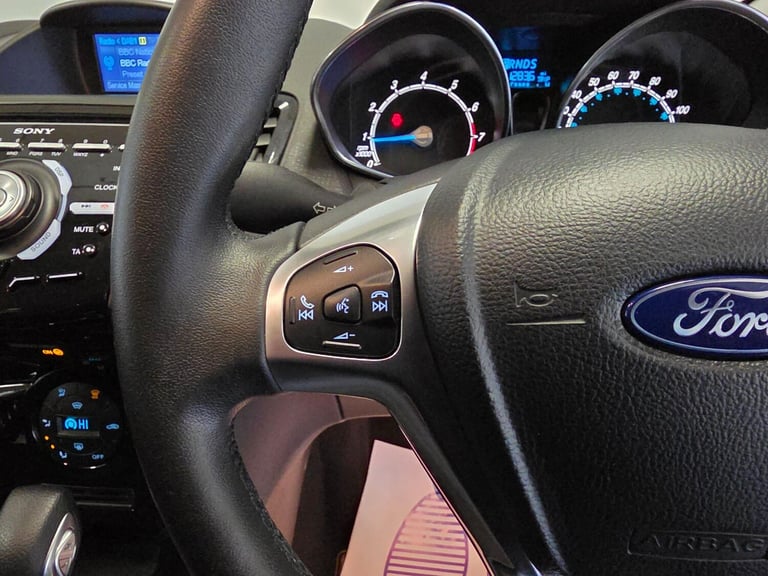  Ford Fiesta 1.6 Titanium Powershift Euro 5 5dr Petrol Automatic