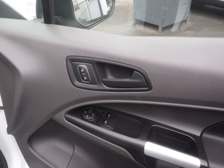 FORD TRANSIT 1.5 Transit Connect COMBI Trend DCiV 230 L2 1.5L EcoBlue 120PS FWD