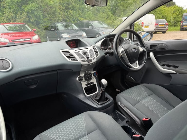 2009 Ford Fiesta 1.4 Zetec 5dr HATCHBACK Petrol Manual