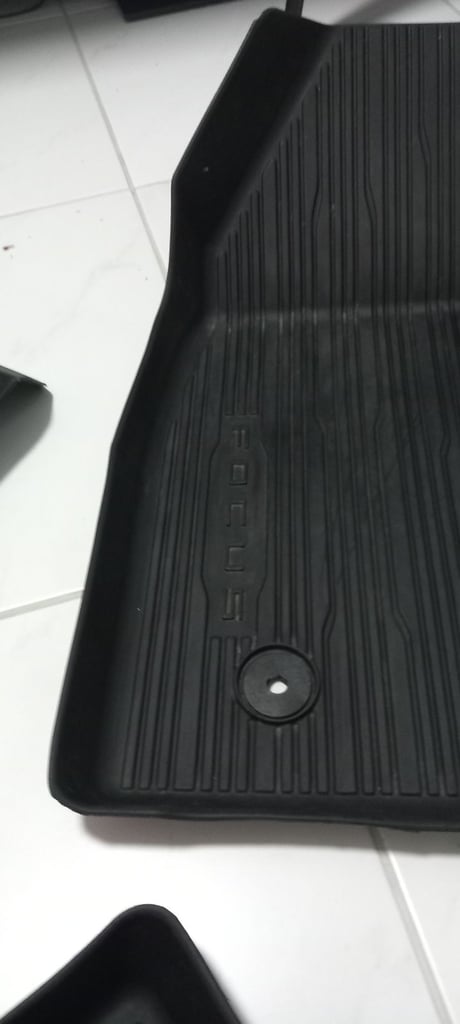 ford focus rubber car mats