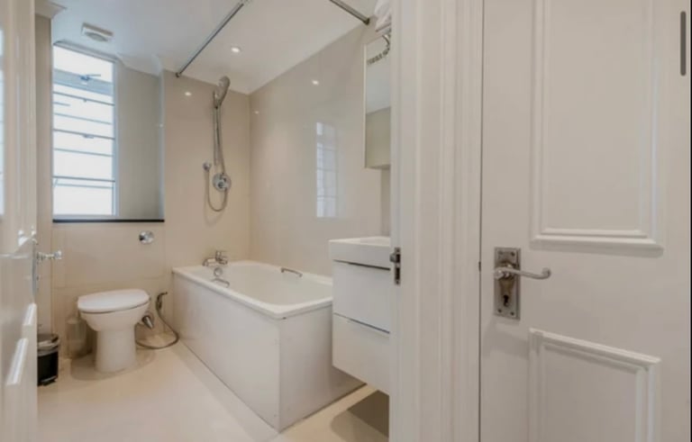 Bayswater Three Bedroom Apartment Short Term Let £4578 per week