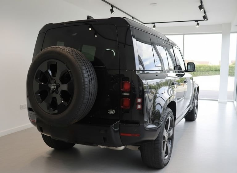 2024 74 LAND ROVER DEFENDER 2.0 P300E 15.4KWH X-DYNAMIC HSE SUV 5DR PETROL PLUG-