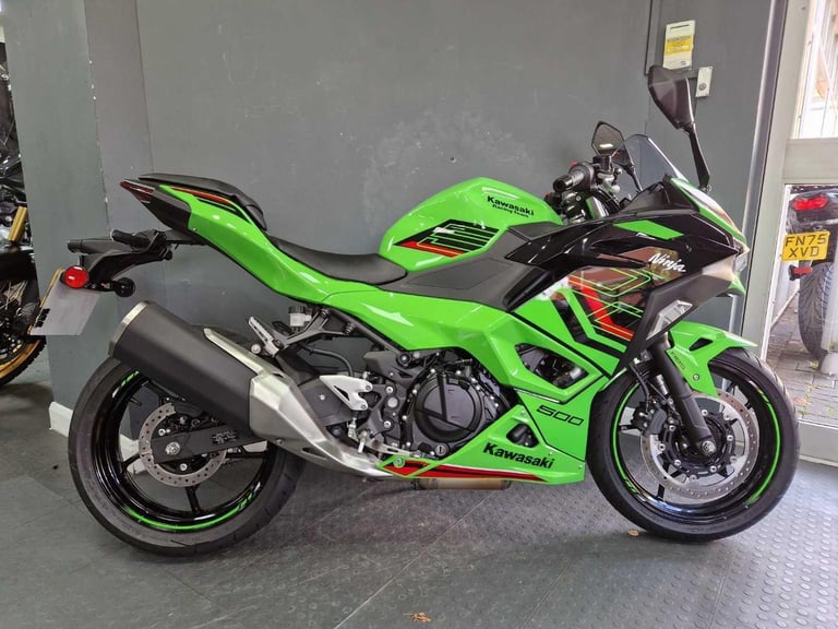 2025 Kawasaki NINJA 500 SE