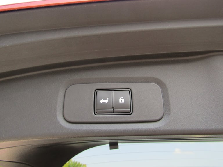 2022 Nissan Qashqai 1.3 DiG-T MH Tekna 5dr Hatchback Petrol Manual