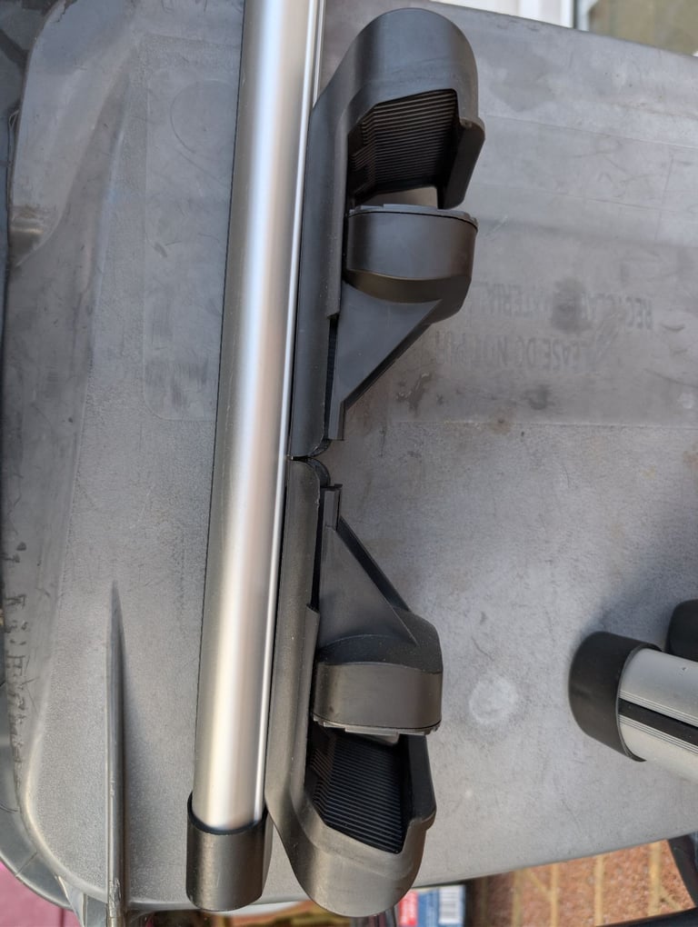 Roof bars for roof rails