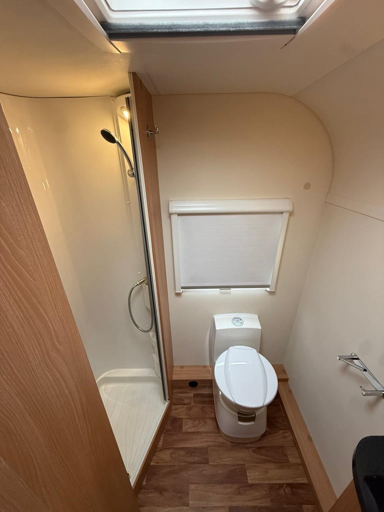 2018 KNAUS STARCLASS 480 - 2 BERTH CARAVAN 