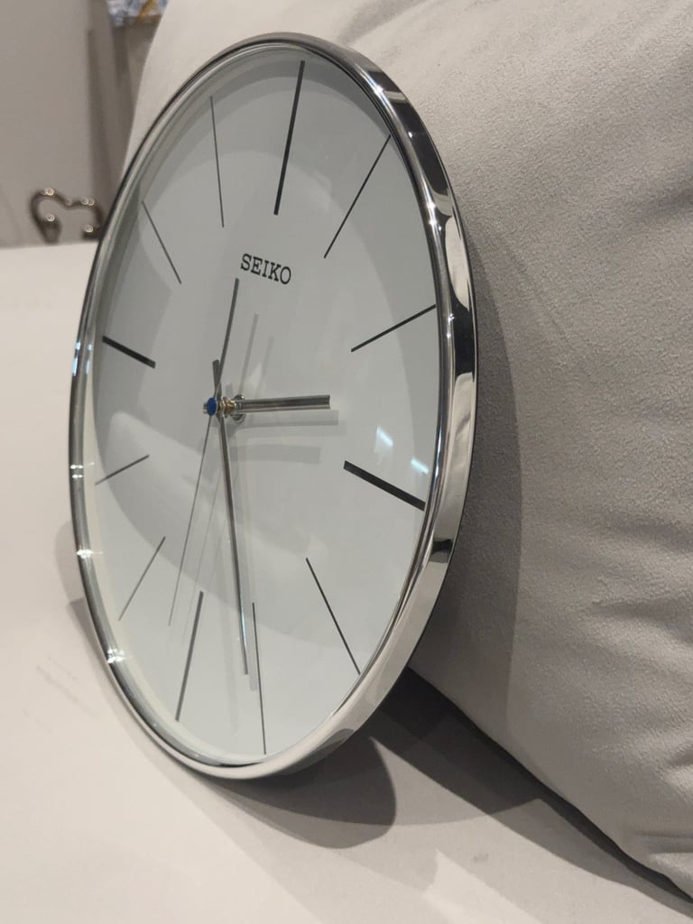 SEIKO Silver Wall Clock ( in Barking Riverside)