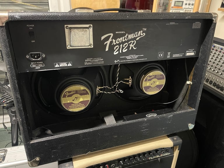 Fender Frontman 212r guitar amplifier Combo 2x12 100watt Speakers 2 Channel
