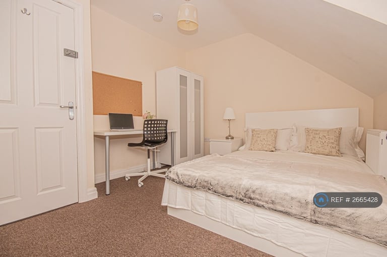 6 bedroom house in Gordon Street, Leamington Spa, CV31 (6 bed) (#2665428)