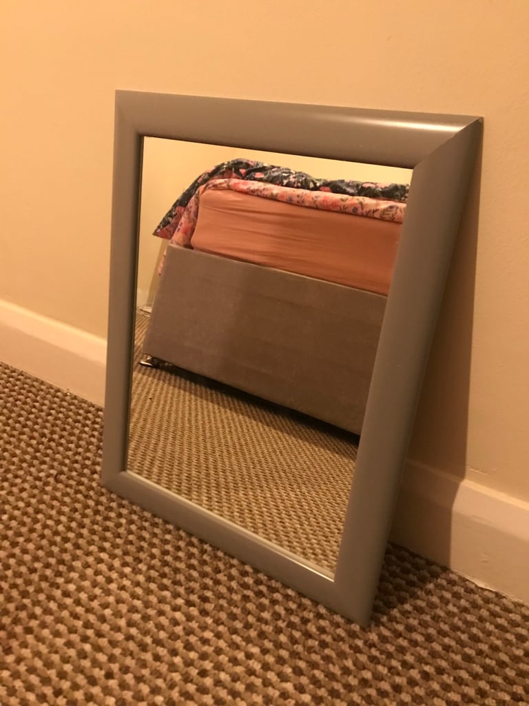 Room  hanging wall mirror