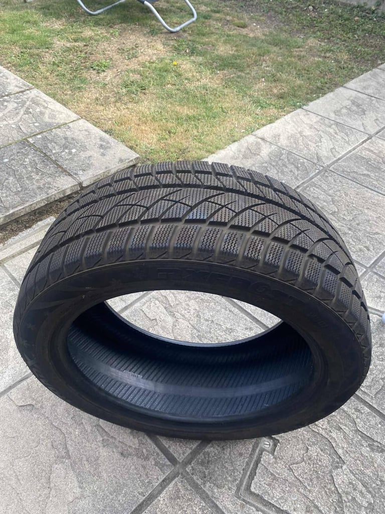 Winter tyres