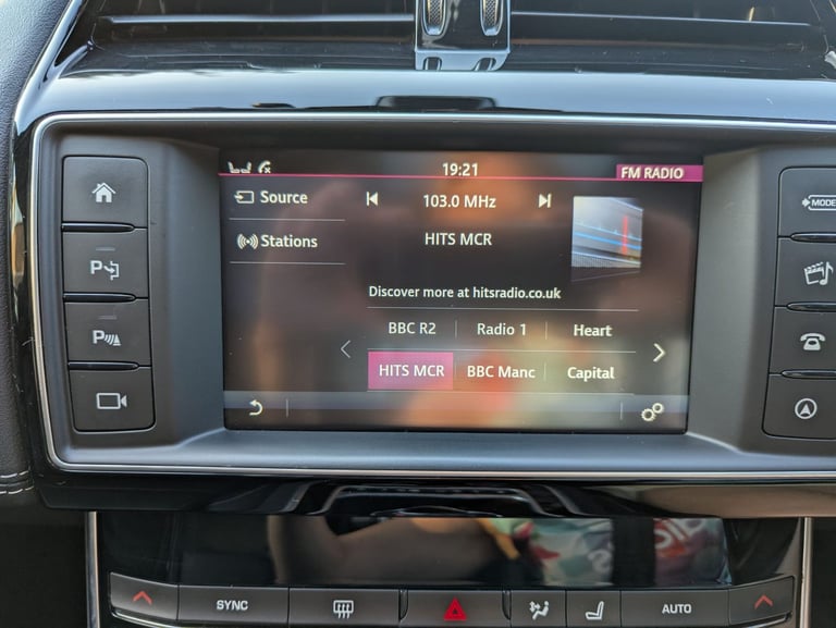 Jaguar, XE, Saloon, 2017, Other, 1999 (cc), 4 doors
