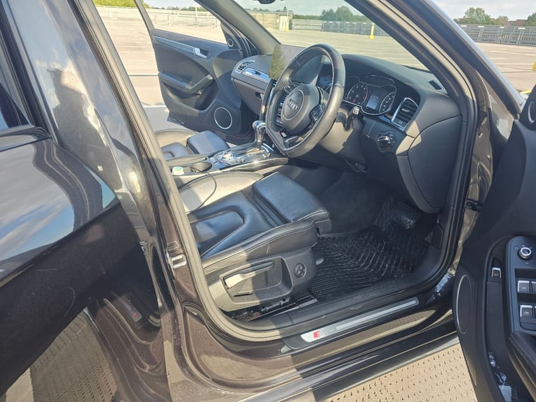 Audi, A4, Saloon, 2014, Semi-Auto, 1984 (cc), 4 doors