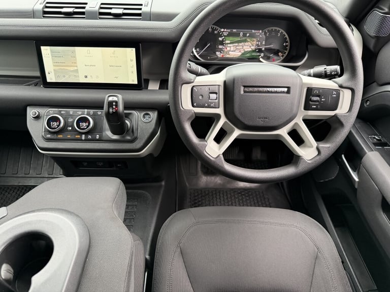 2022 Land Rover Defender 3.0 D250 Hard Top Auto [3 Seat] PANEL VAN DIESEL Automatic