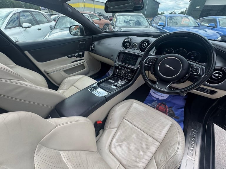 2014 Jaguar XJ 3.0d V6 Portfolio Auto Euro 5 (s/s) 4dr SALOON Diesel Automatic