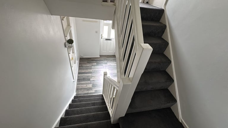 2 bed detached house