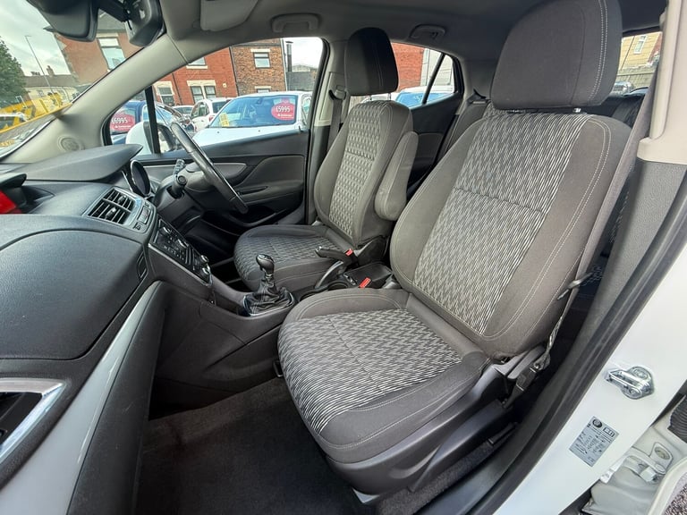 2015 Vauxhall Mokka 1.6i Exclusiv 5dr HATCHBACK Petrol Manual