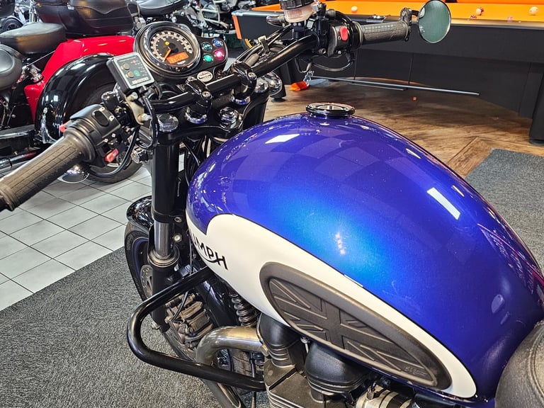 2015/65 TRIUMPH BONNEVILLE NEWCHURCH 865cc EXTRA'S 17,000 MILES