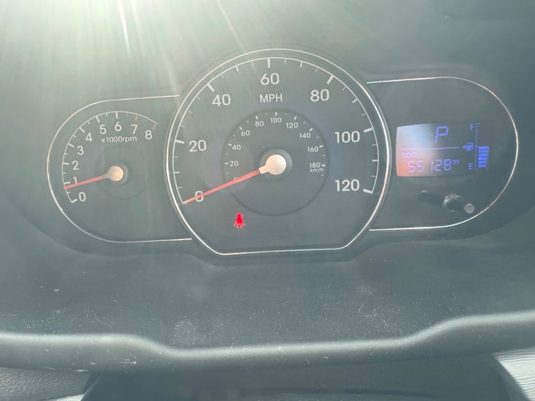 Hyundai, I10, Hatchback, 2012, automatic , 1248 (cc)automatic , 5 doors